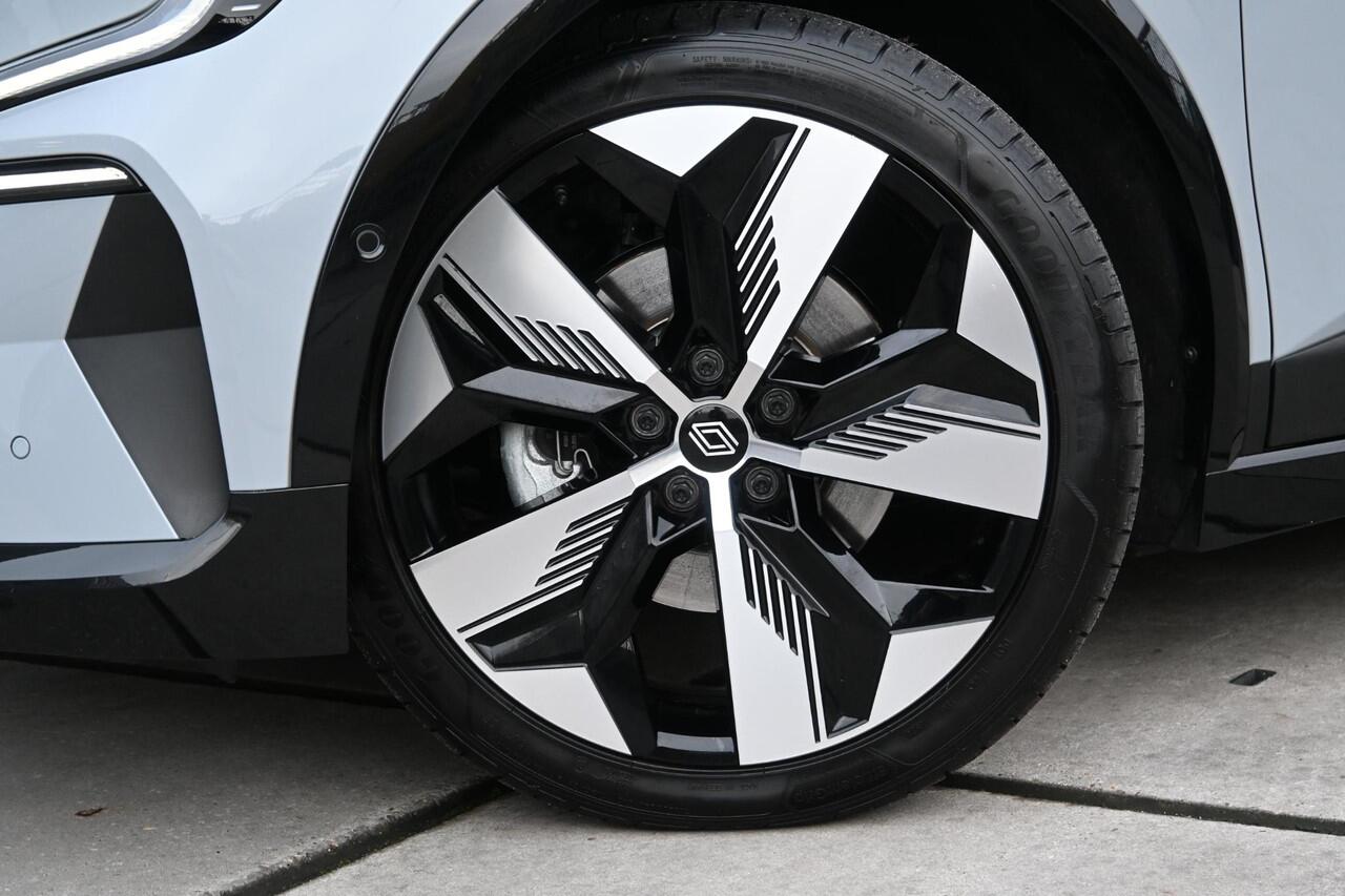 Renault MEGANE E-Tech comfort range techno 60 kWh | 360 CAMERA | STUURVERWARMING | NAVI | ADAPT. CRUISE CONTROL | APPLECARPLAY/ANDROIDAUTO | CLIMATE CONTROL | PDC | LMV