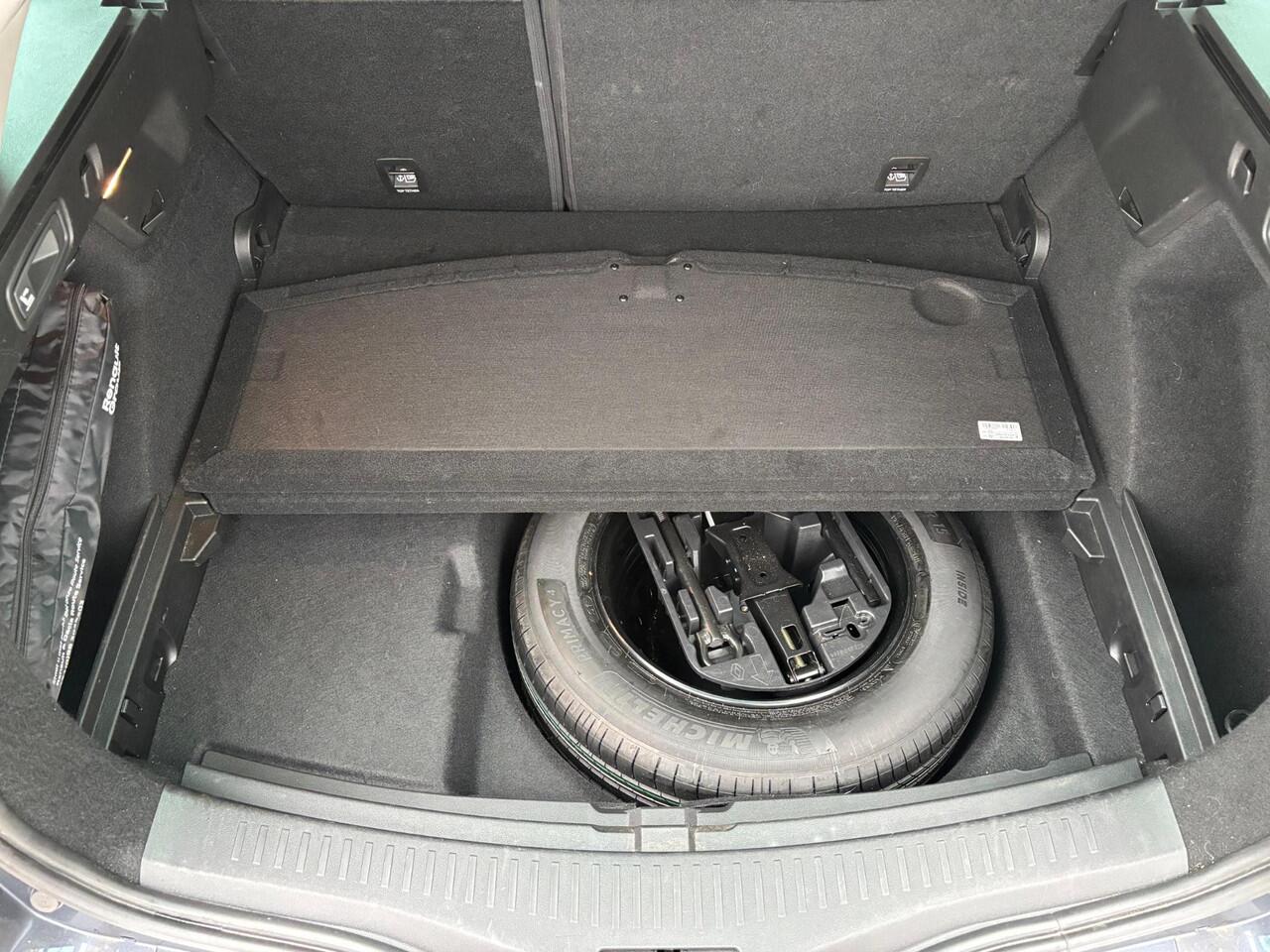 Renault MEGANE Estate 1.3 TCe 140 Techno | Achteruitrijcamera |