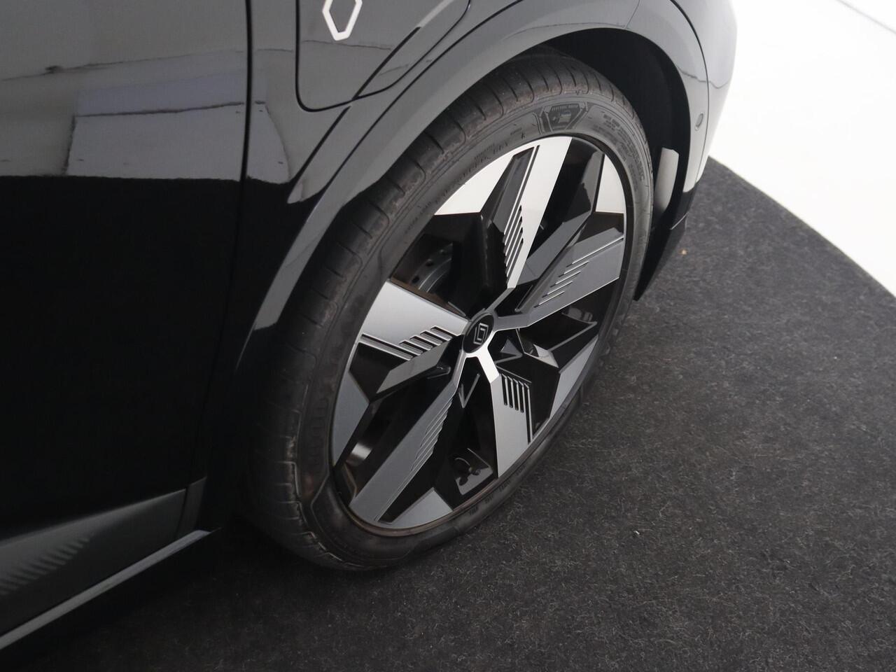 Renault MEGANE E-Tech comfort range techno 60 kWh | Navigatie met Google Integratie | Climate Control | Cruise Control Adaptief | Apple Carplay/Android Auto | Harman Kardon Premium Audio | Warmtepomp | Pack Winter | Parkeersensoren incl. Camera |