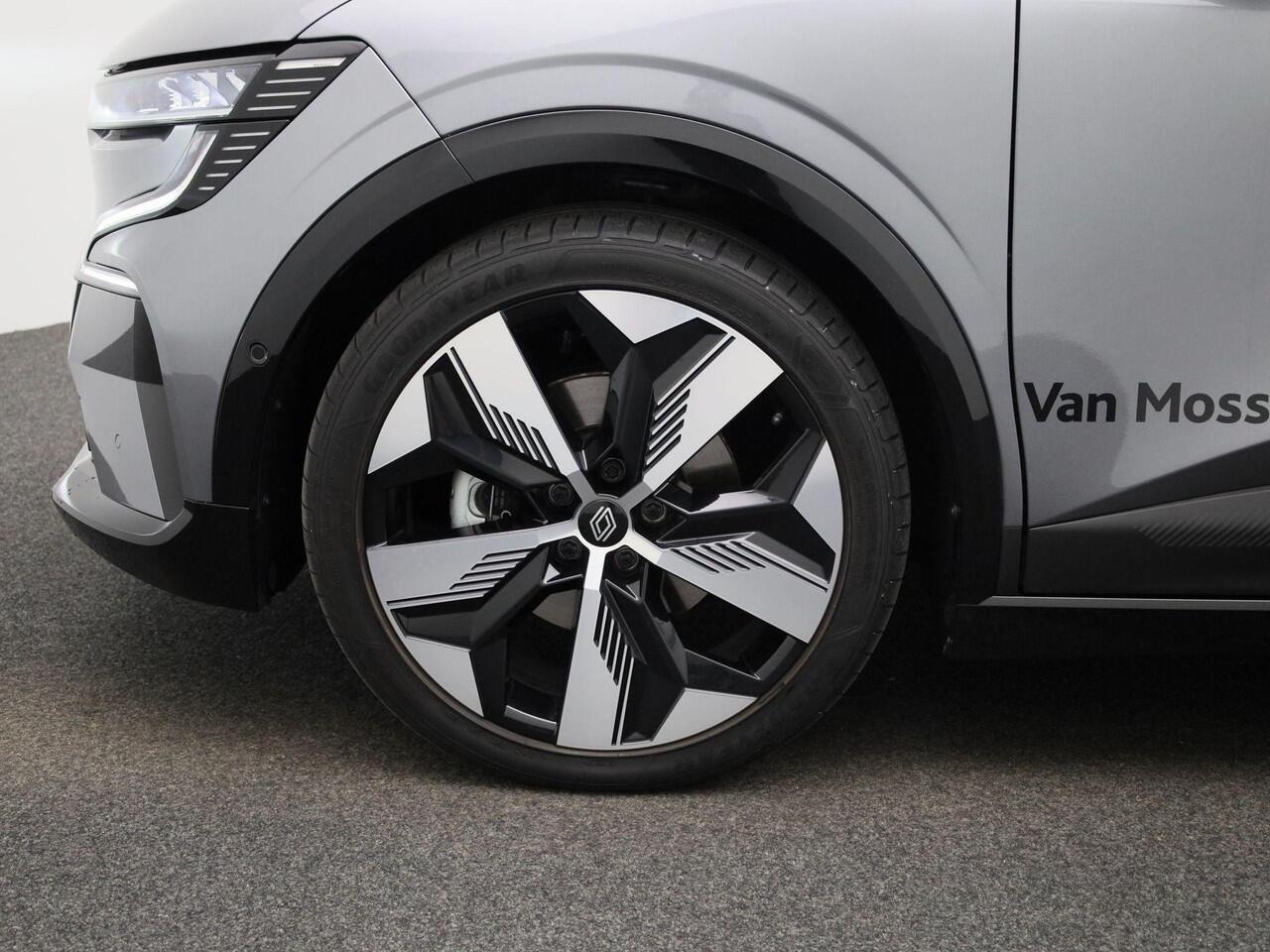 Renault MEGANE E-Tech Comfort Range Techno 60 kWh 220PK | Pack Augmented Vision & Advanced Driving Assist | Pack Winter | Harman Kardon Audio | 20" LMV 'Soren' | Draadloze Smartphonelader | LED Pure Vision | Android Automotive | Keyless