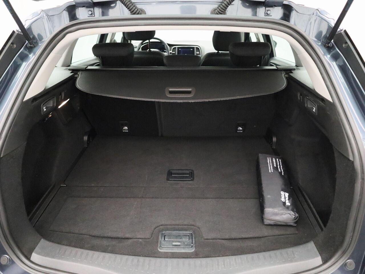 Renault MEGANE Estate 1.3 TCe 140 Equilibre | Cruise/Climate Control | Navigatie | Parkeersensoren Voor en Achter|