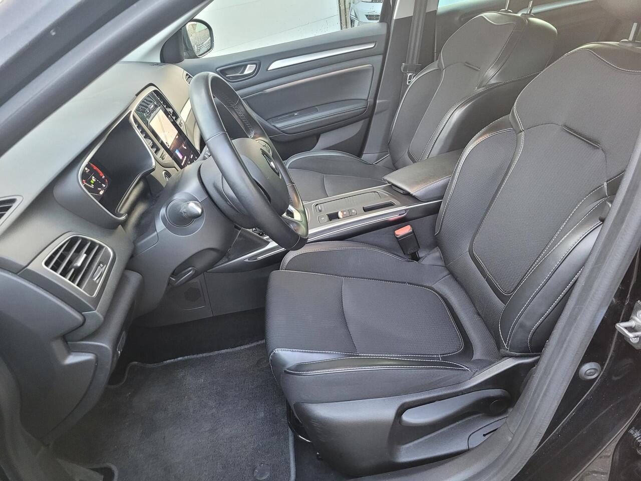 Renault MEGANE Estate 1.3 TCe 140 Techno | Trekhaak | Camera | Navigatie | Dealer Onderhouden