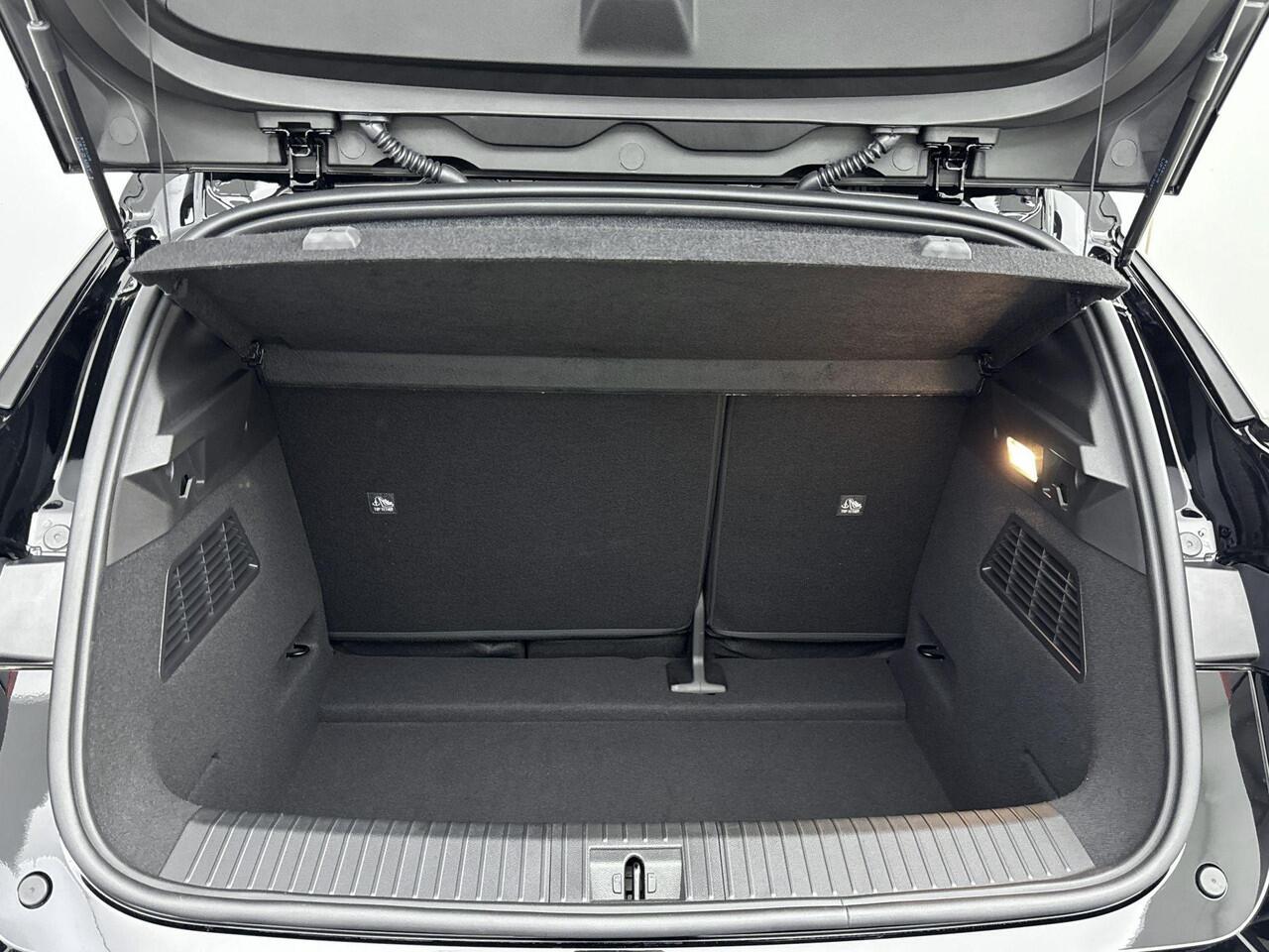 Renault MEGANE E-Tech Comfort Range Techno 60 kWh 220PK | Navigatie met Google Integratie | Climate Control | Cruise Control Adaptief | Apple Carplay/Android Auto | Harman Kardon Premium Audio | Warmtepomp | Pack Winter | Parkeersensoren incl. Camera |