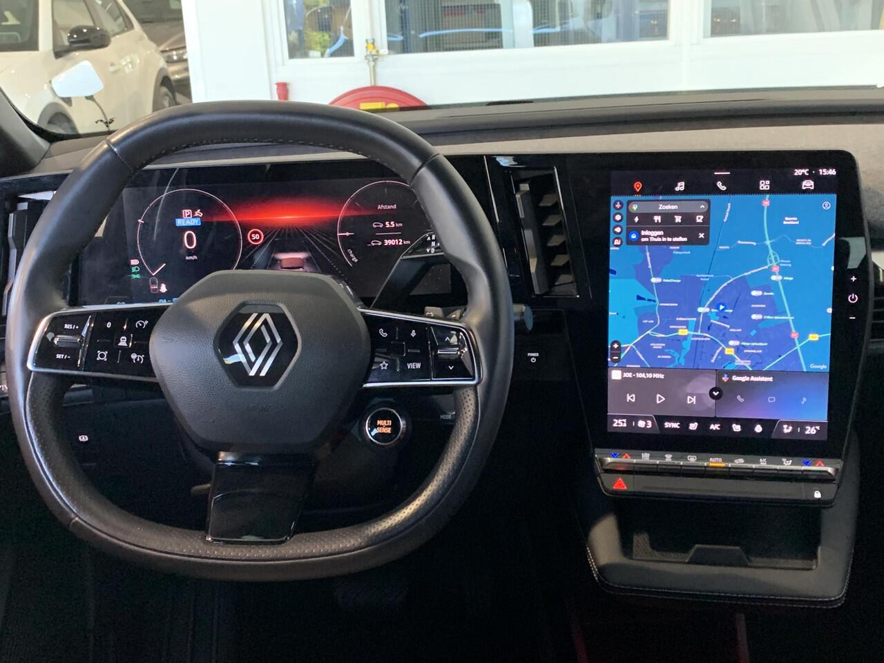 Renault MEGANE E-Tech EV60 Optimum Charge Iconic | ADAPTIVE CRUISECONTROL | 360 CAMERA | STOEL-/STUURVERWARMING | TREKHAAK | BLIS