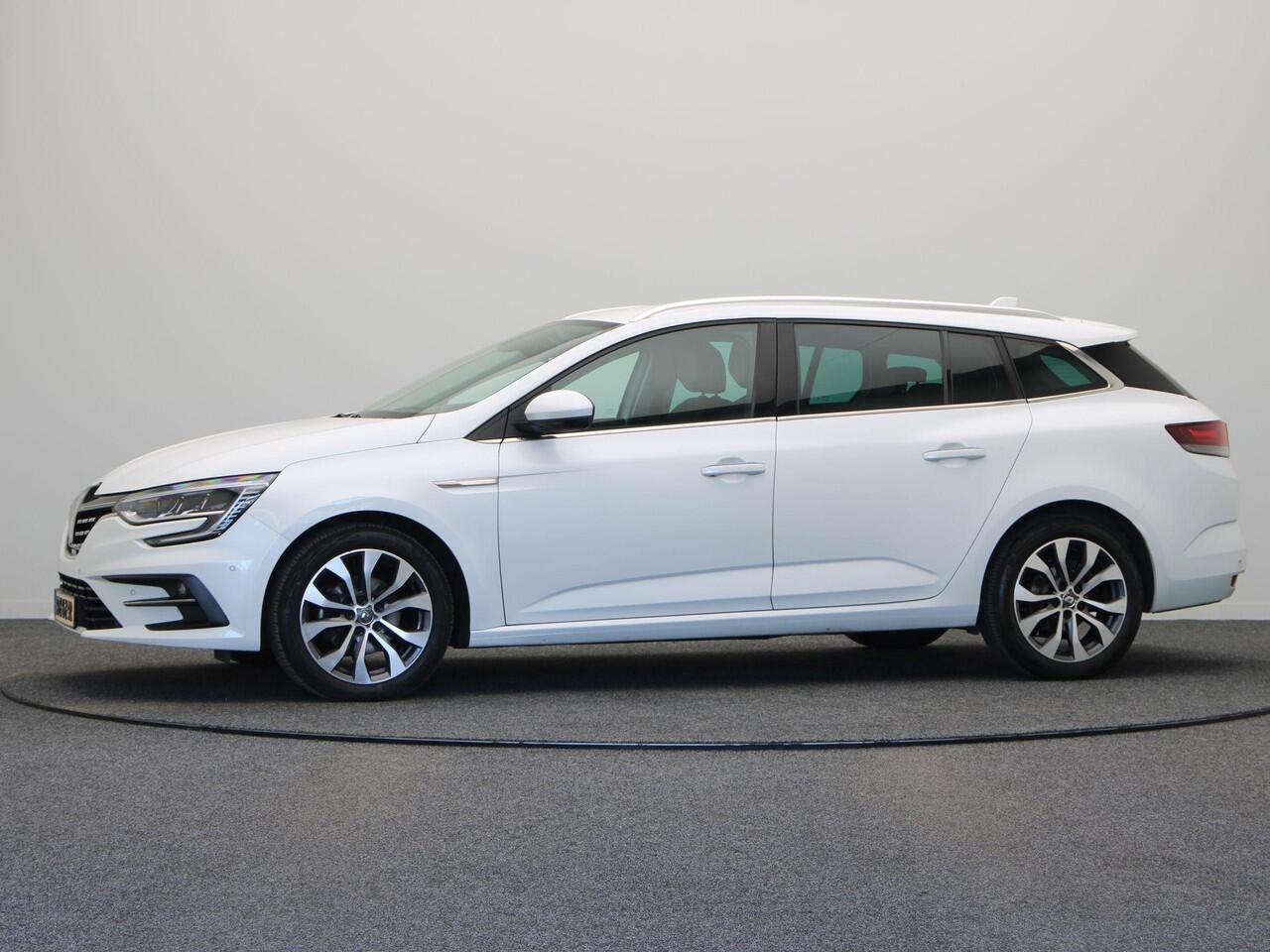 Renault MEGANE Estate TCe 140pk Techno | Stoel- en stuurverwarming | Automatisch inparkeren | Parkeersensoren rondom | Dodehoekdetectie |