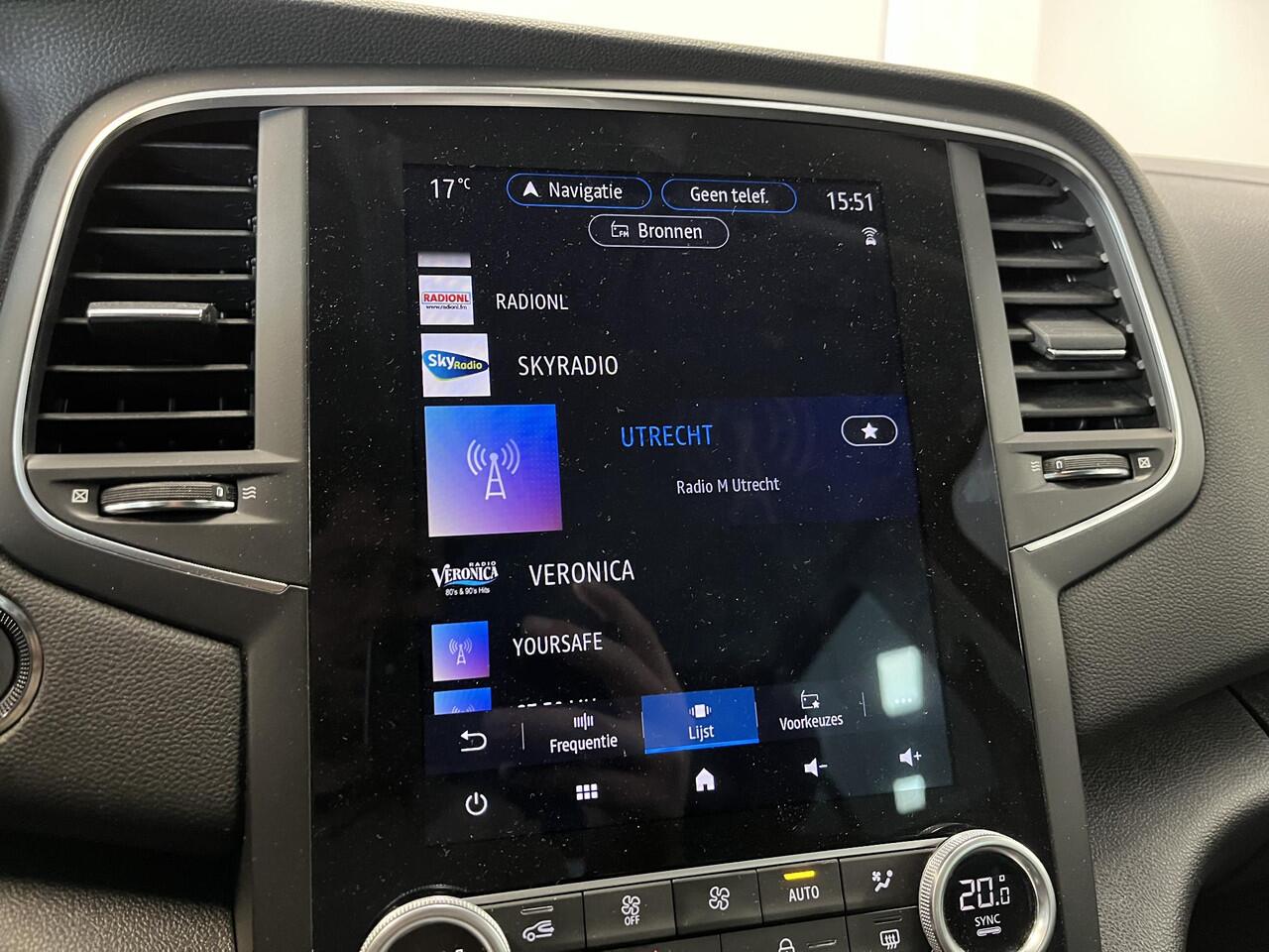 Renault MEGANE Estate 1.3 TCe 140 EDC Techno | Stuur- & stoelverwarming | Camera | Keyless | Full LED | Navigatie | Apple Carplay & Android Auto