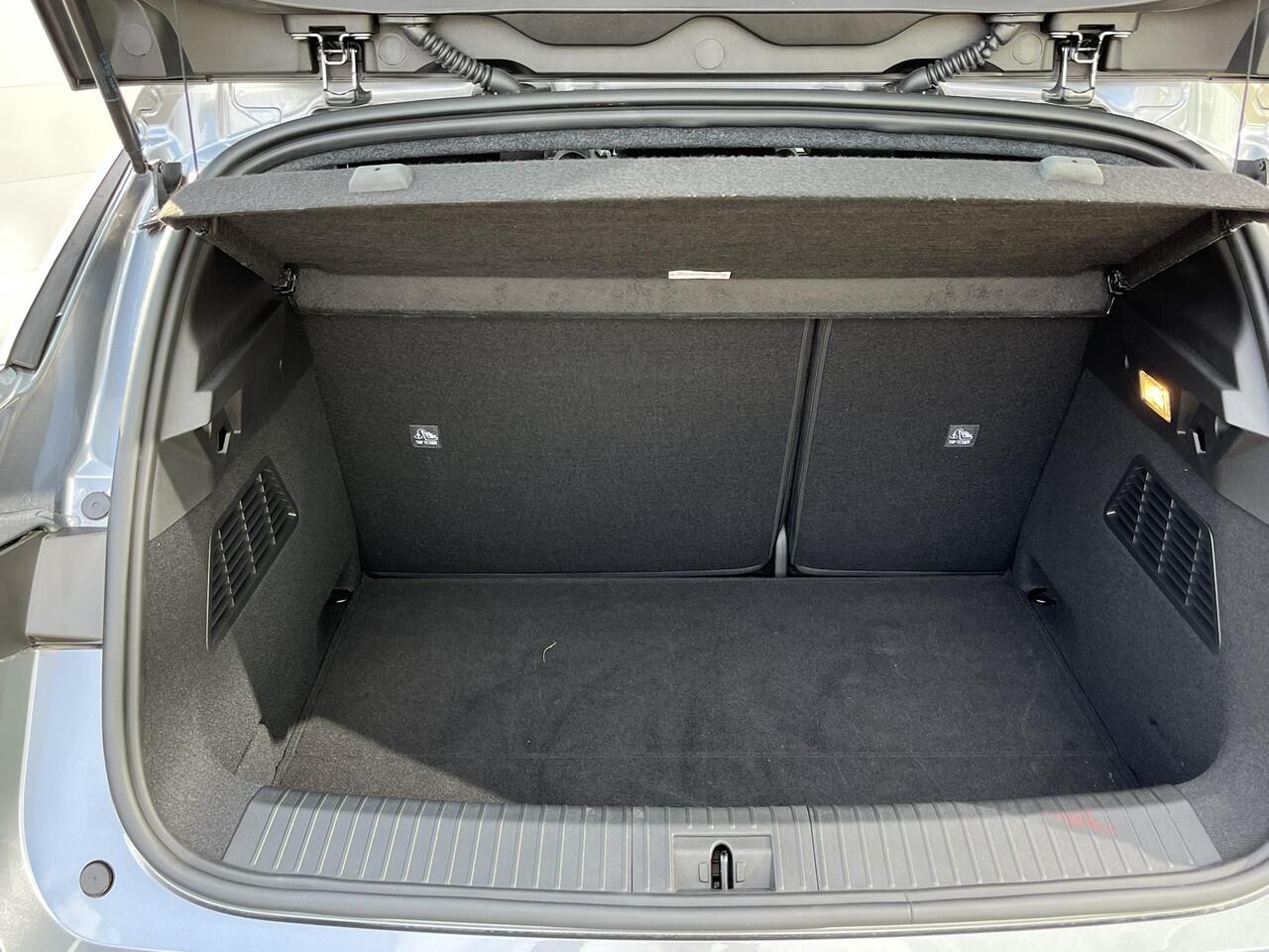 Renault MEGANE E-Tech comfort range Evolution 60 kWh | Google Navigatie | Verwambare voorstoelen en stuurwiel |