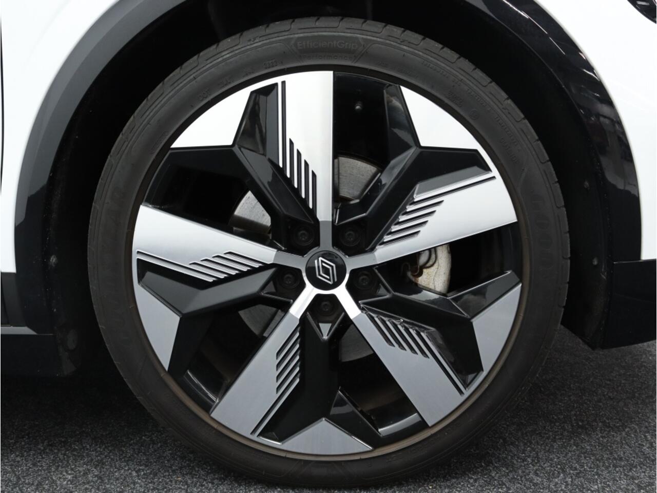 Renault MEGANE EV40 B.C. Equilibre | Navigatie | Camera | Cruise control