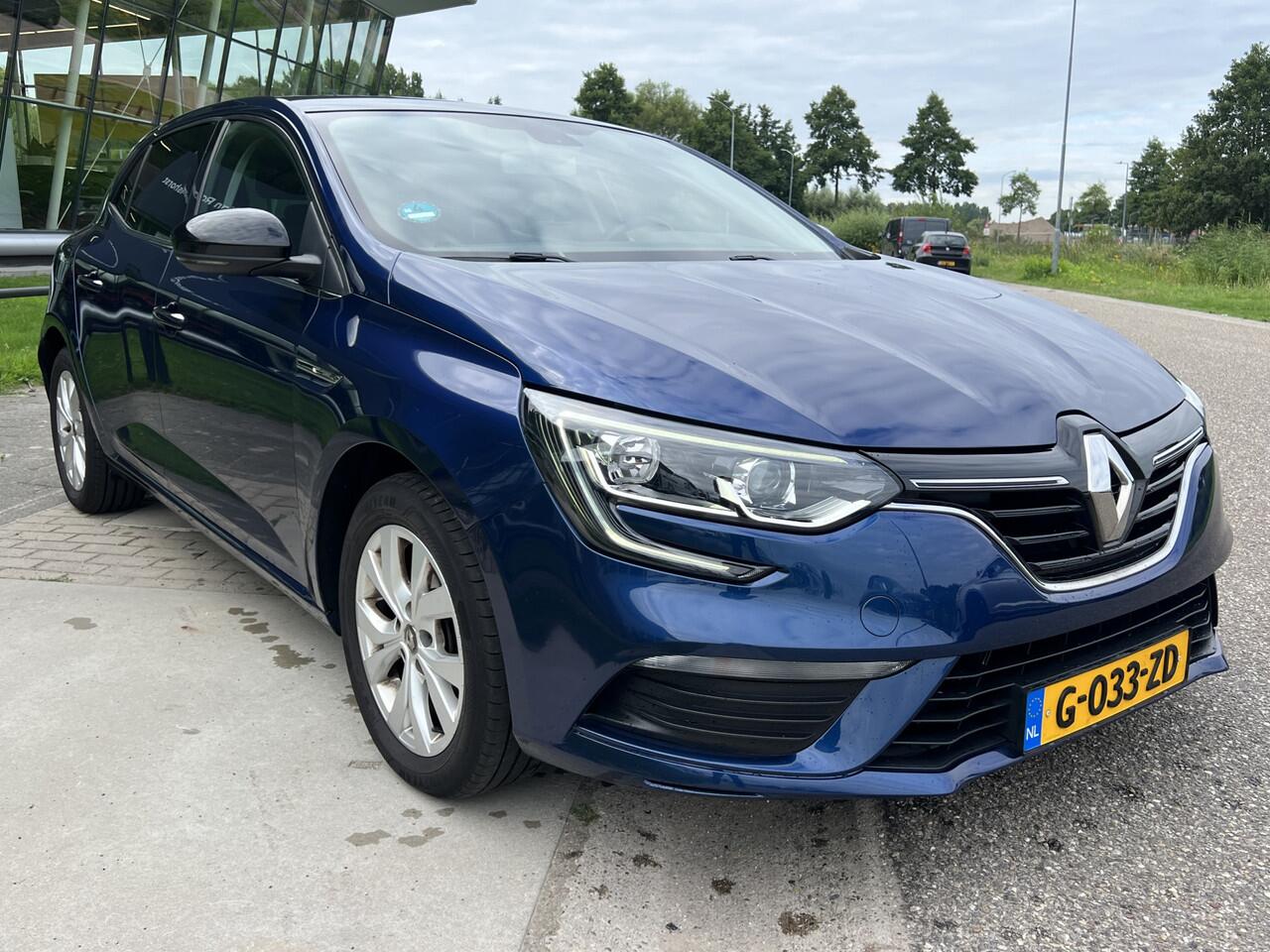 Renault MEGANE 1.3 TCe Limited / Cruise / Climate / Parkeersensor / Keyless / Applecarplay - Androidauto /
