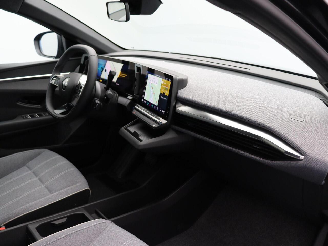 Renault MEGANE E-Tech comfort range Evolution 130pk 60 kWh | Navigatie | Stoel- en stuurwielverwarming | Parkeersensoren rondom |