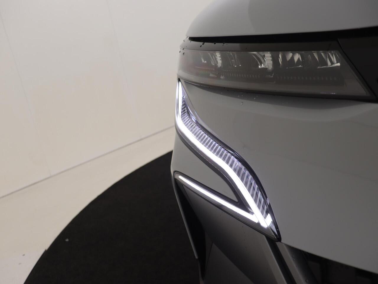 Renault MEGANE E-Tech comfort range esprit alpine 60 kWh | Stoelverwarming | Climate control | LED verlichting