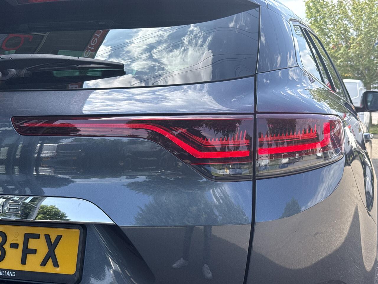 Renault MEGANE Estate 1.3 TCe Intens | NL-auto | 1e Eig | Groot navi | Camera | Trekhaak | Clima | PDC