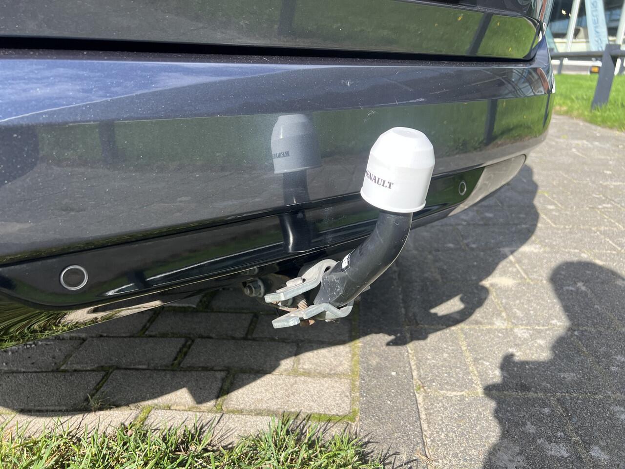 Renault MEGANE Estate 1.3 140PK TCe Bose / Automaat / Trekhaak / Camera / Applecarplay - Androidauto /