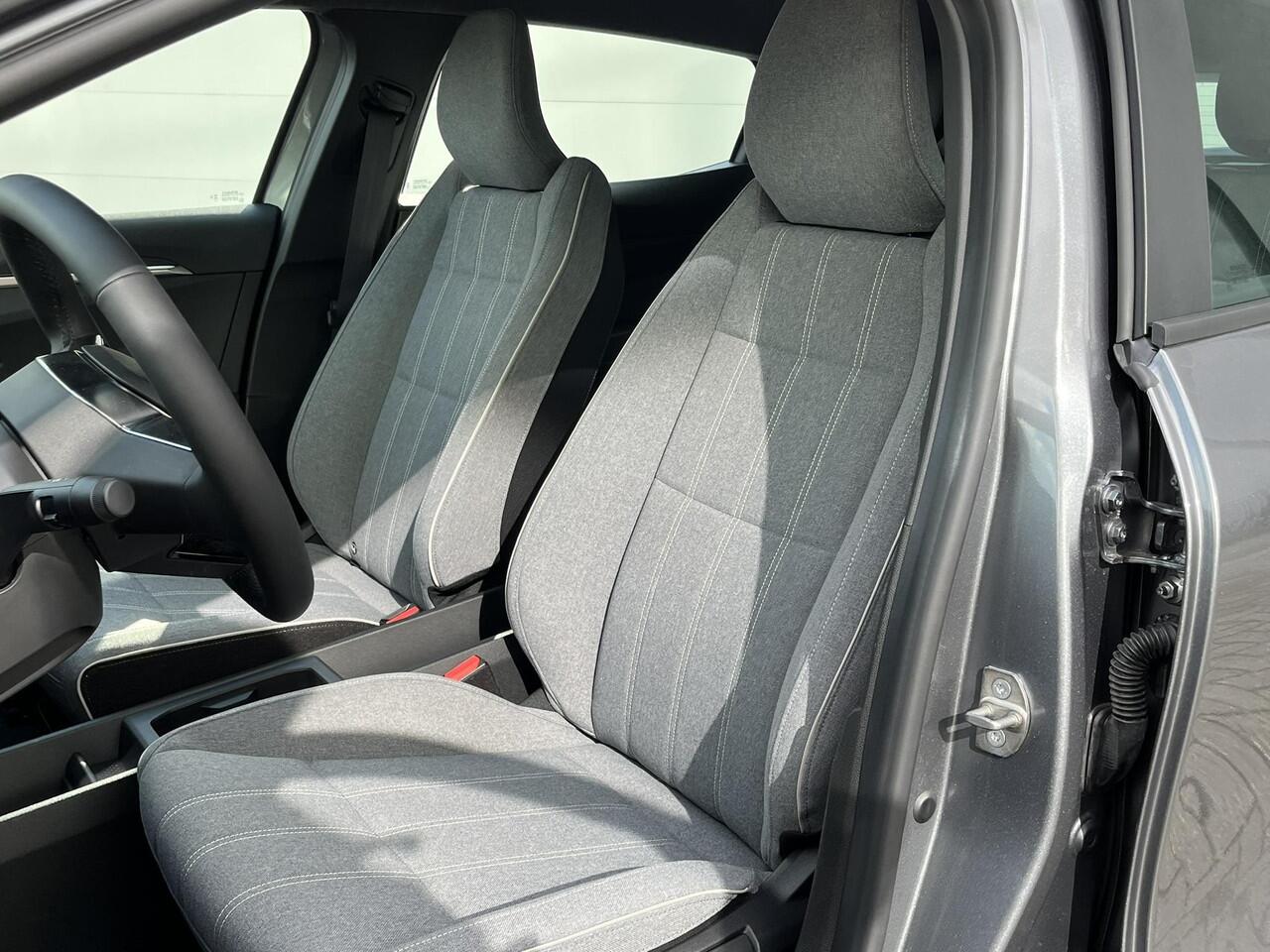 Renault MEGANE E-Tech comfort range Evolution 60 kWh | Google Navigatie | Verwambare voorstoelen en stuurwiel |