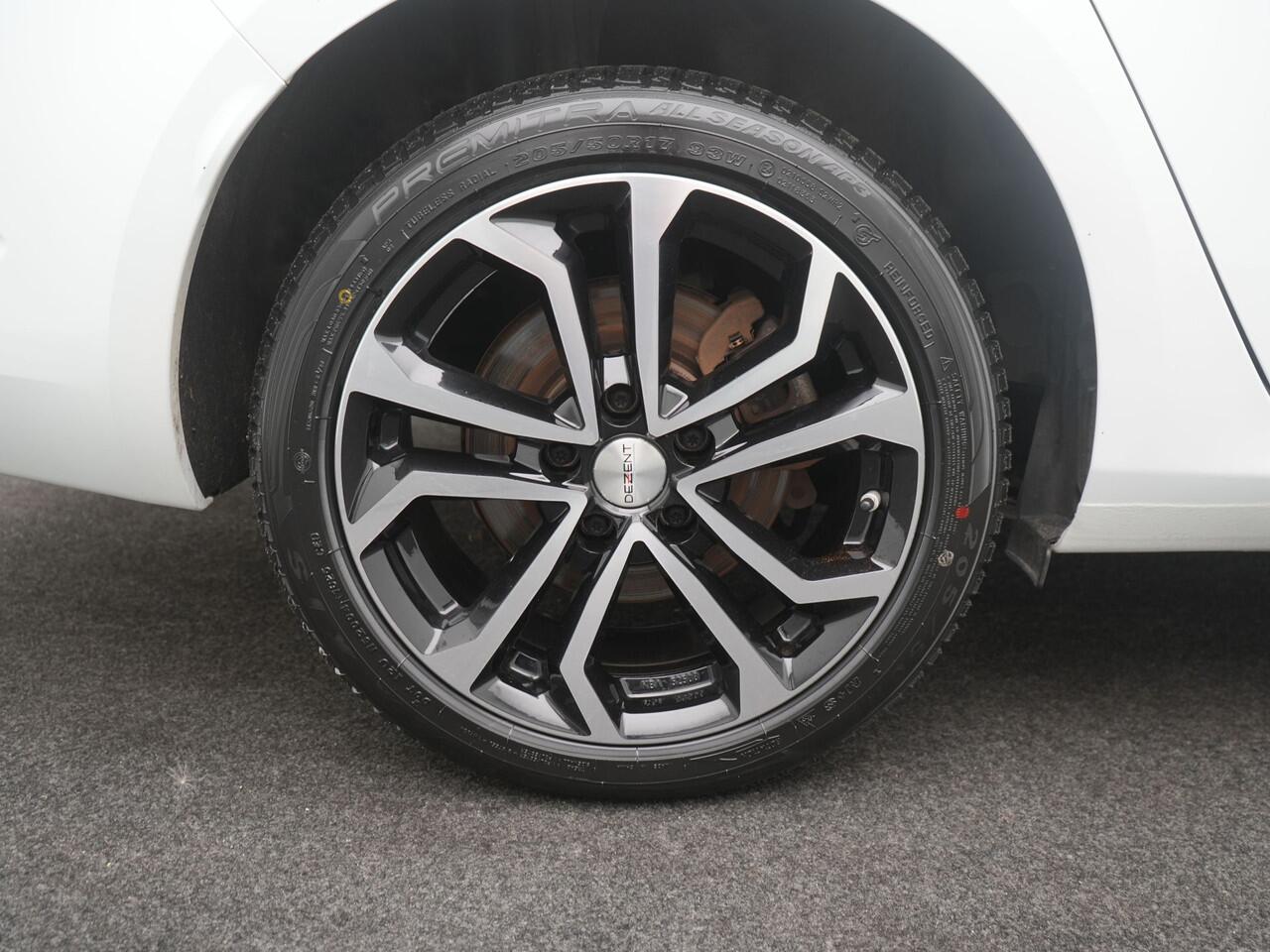 Renault MEGANE Estate 1.6 E-Tech Plug-In Hybrid 160 - RIJKLAARPRIJS - Achteruitrijcamera - All Seasonbanden - Cruise Control Adaptief