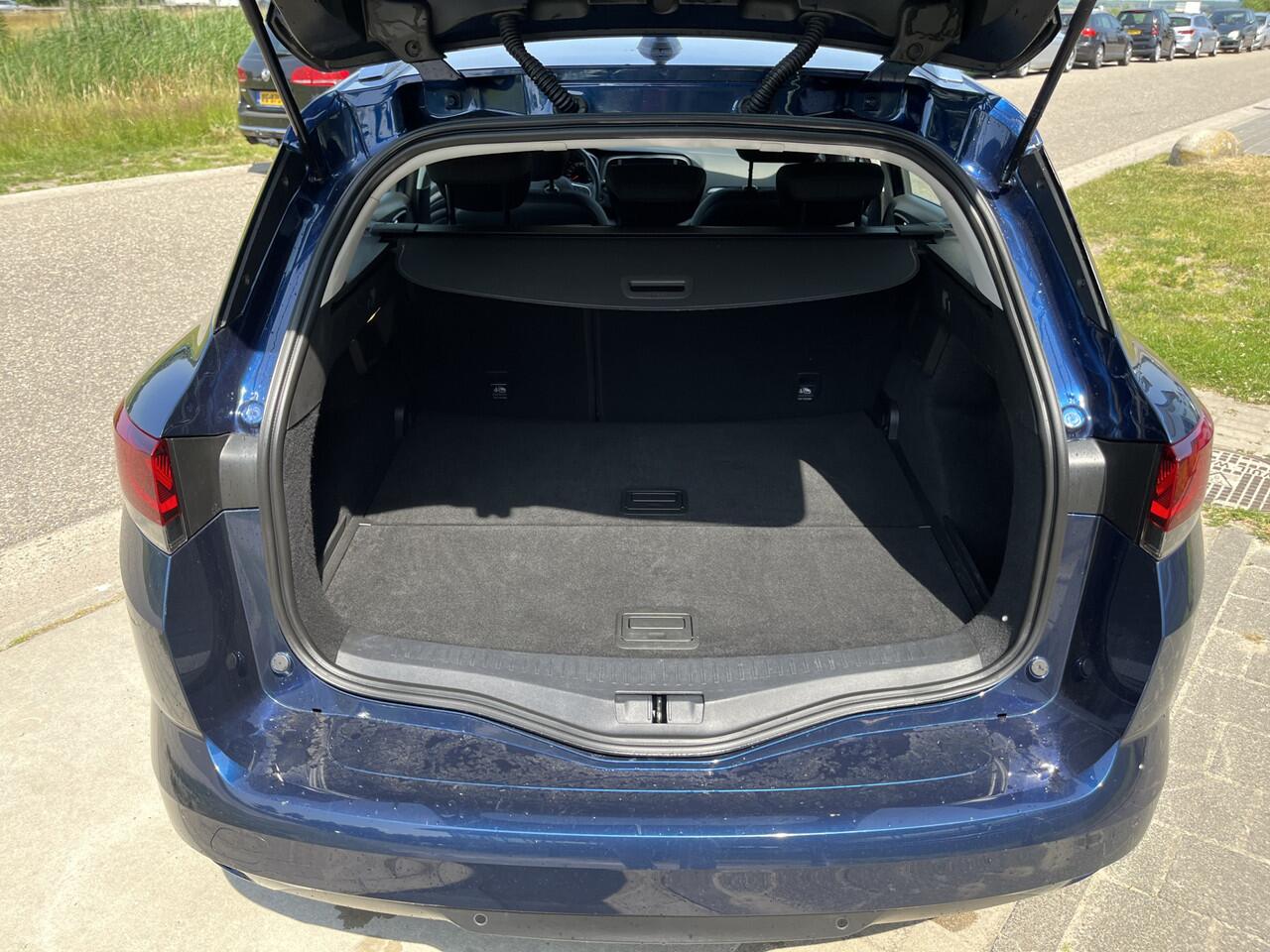 Renault MEGANE Estate 1.0 TCe Limited / Dealer onderhouden / Apple Carplay - Android Auto / PDC V+A / Climate /