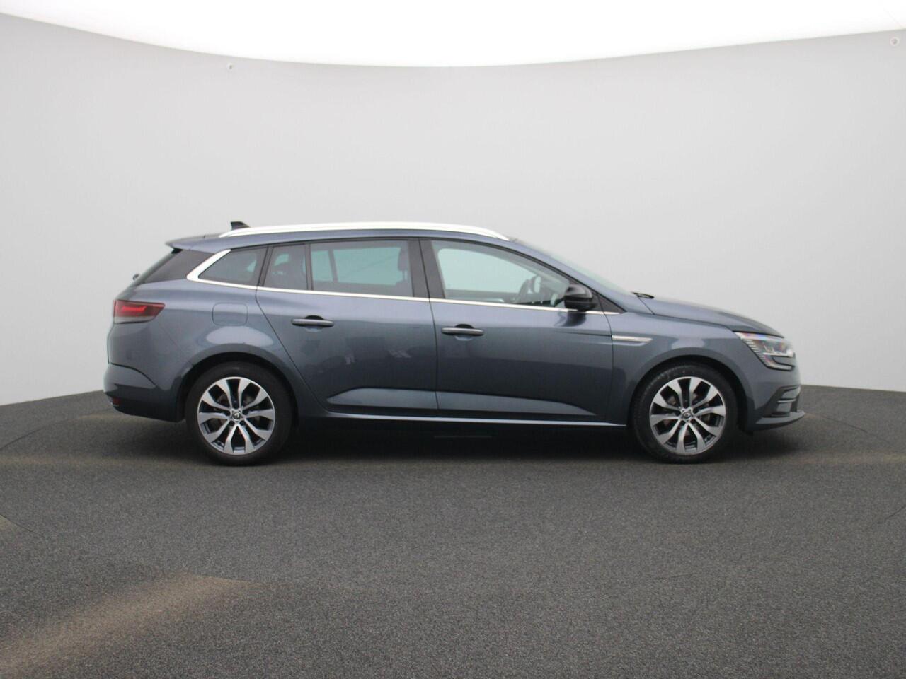Renault MEGANE Estate 1.3 TCe 140Pk Techno | Automaat | Navigatie | Verwarmbare Voorstoelen | Apple/Android Carplay | Achteruitrijcamera & Parkeersensoren | Elektrisch Verstelbare Spiegels |