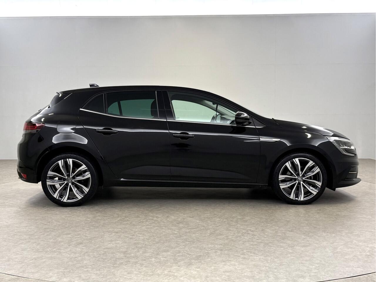 Renault MEGANE 1.6 e-Tech Plug-in Intens | SOH 95% | Adap. Cruise | Virtual | Sfeer | HuD | Stoel/Stuur verw. | Camera | Carplay | Keyless