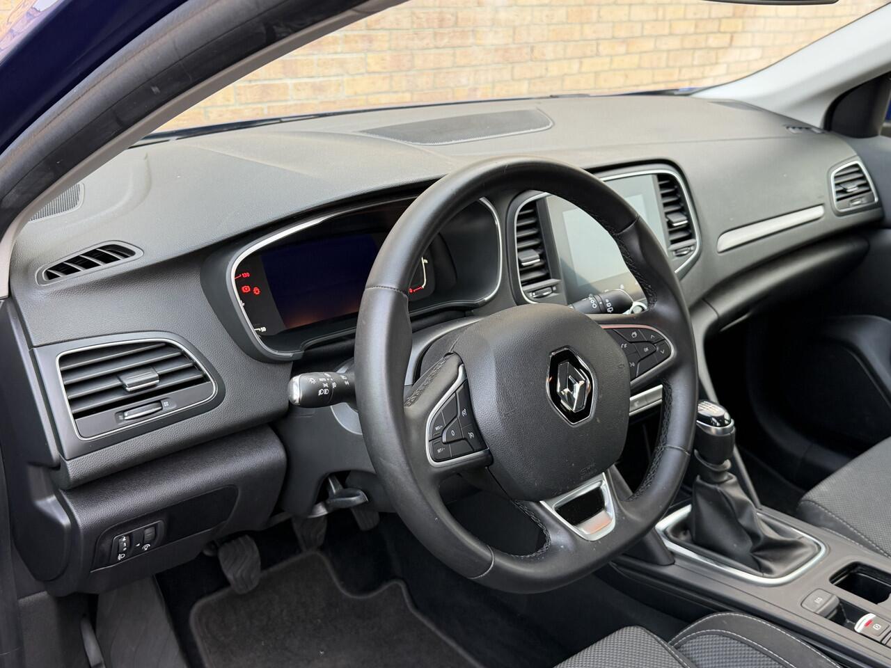 Renault MEGANE Estate 1.3 TCe 140 Equilibre | PDC | Clima |