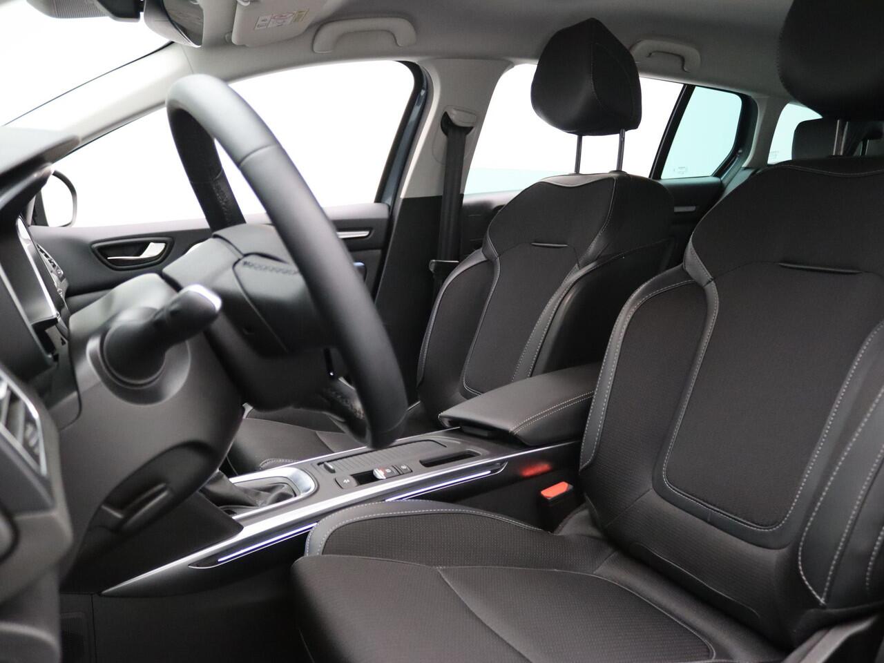 Renault MEGANE Estate TCe 140pk Techno EDC/AUTOMAAT Camera | Climate | Navi | Parksens. v+a