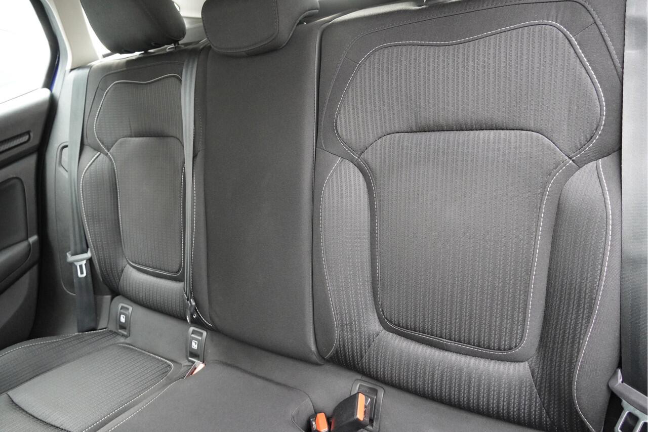 Renault MEGANE Estate 1.5 Blue dCi Zen BJ2019 Led | Pdc | Navi | Climate control | Cruise control | Getint glas