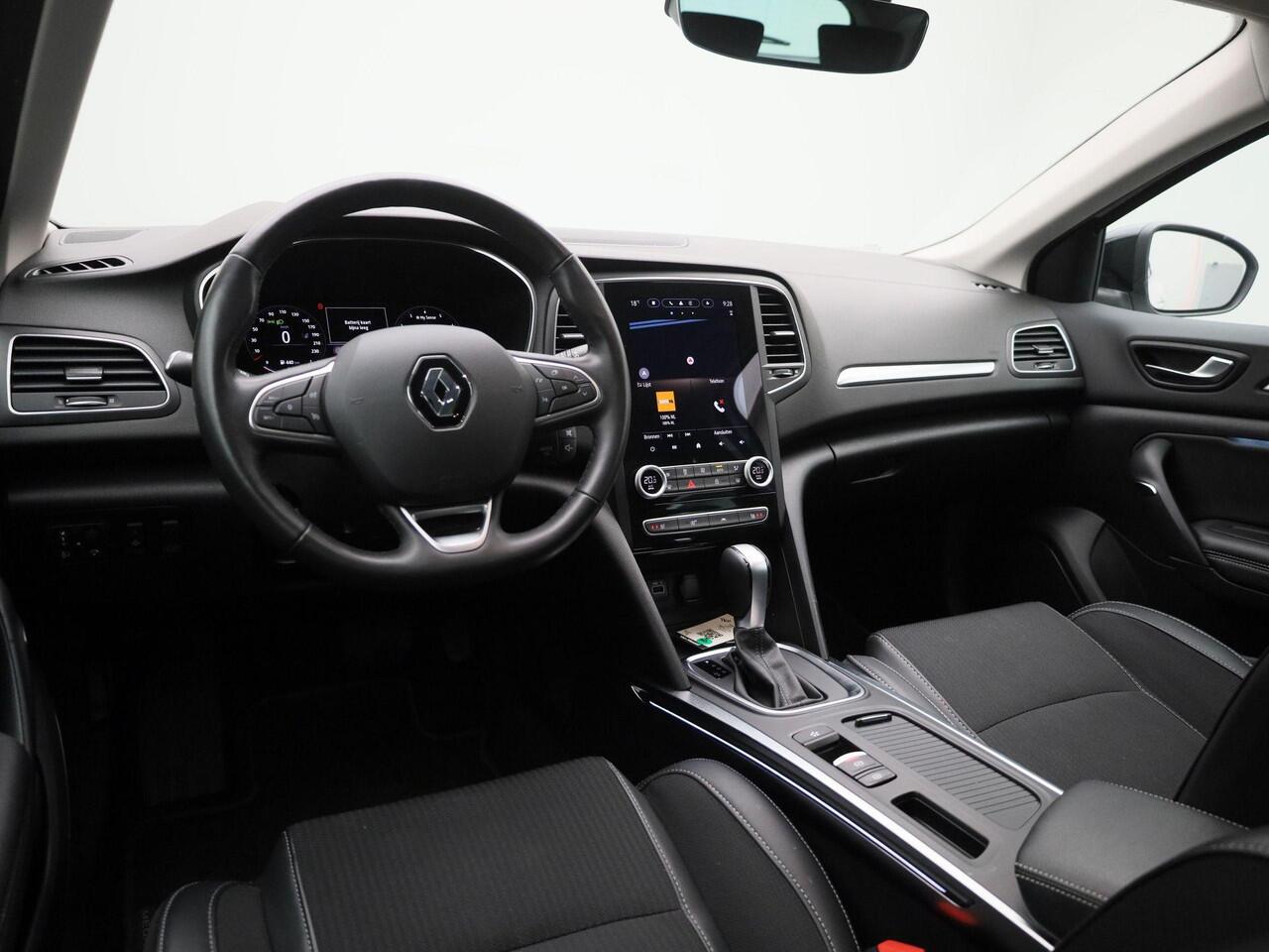 Renault MEGANE Estate 1.3 TCe 140 Techno | Stoel- & Stuurwielverwarming | 9,3" Full-Map Navigatie | Camera | PDC Voor + Achter | Climate Control | LED Pure Vision | Keyless | 17" LMV | Privacy Glass | Apple Carplay & Android Auto
