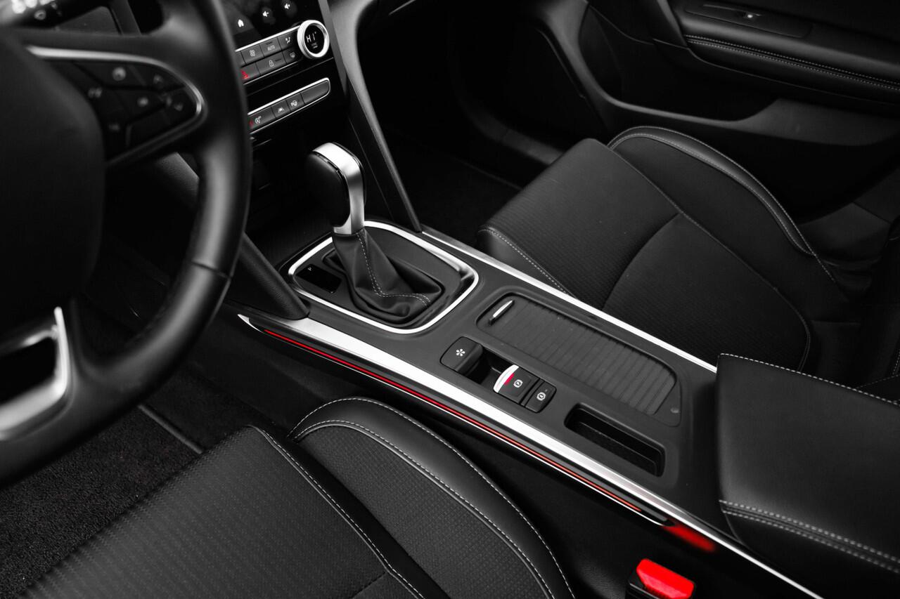 Renault MEGANE Estate 1.3 TCe 140 PK Techno | Automaat | Camera achter | LM Velgen | 1700 kg aanhanger gewicht | vraag naar de beschikbaarheid | | incl. Bovag rijklaarpakket met 12 maanden garantie |