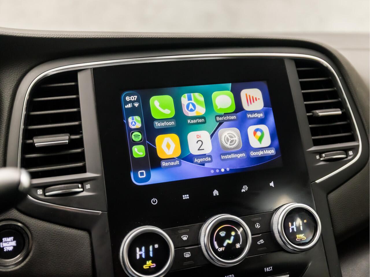 Renault MEGANE Estate 1.3 TCe Sport Deluxe (VIRTUAL COCKPIT, APPLE CARPLAY, GROOT NAVI, SPORTSTOELEN, CAMERA, LED KOPLAMPEN, TREKHAAK, DAB+, NIEUWSTAAT)