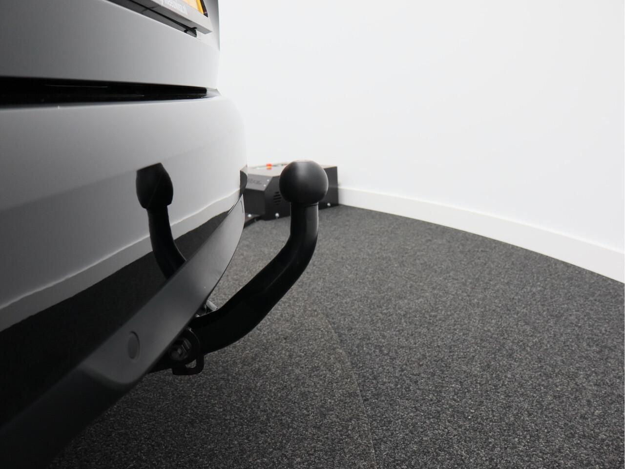 Renault MEGANE Estate 1.3 TCe 140 Techno/ automaat/ trekhaak!