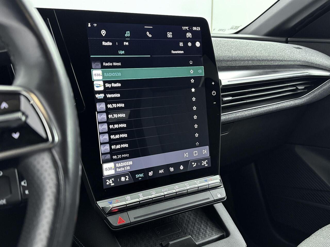 Renault MEGANE E-Tech EV60 Optimum Charge Techno 220PK | 360 Camera | Adaptive Cruise Control | Stoel & Stuur Verwarming | Trekhaak afneembaar