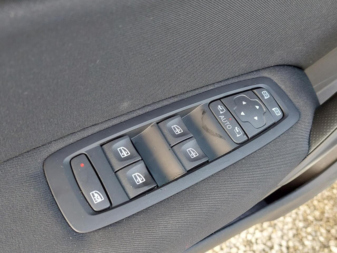 Renault MEGANE Estate 1.3 TCe 140 Equilibre AIRCO | NAVI | rijklaarprijs!!