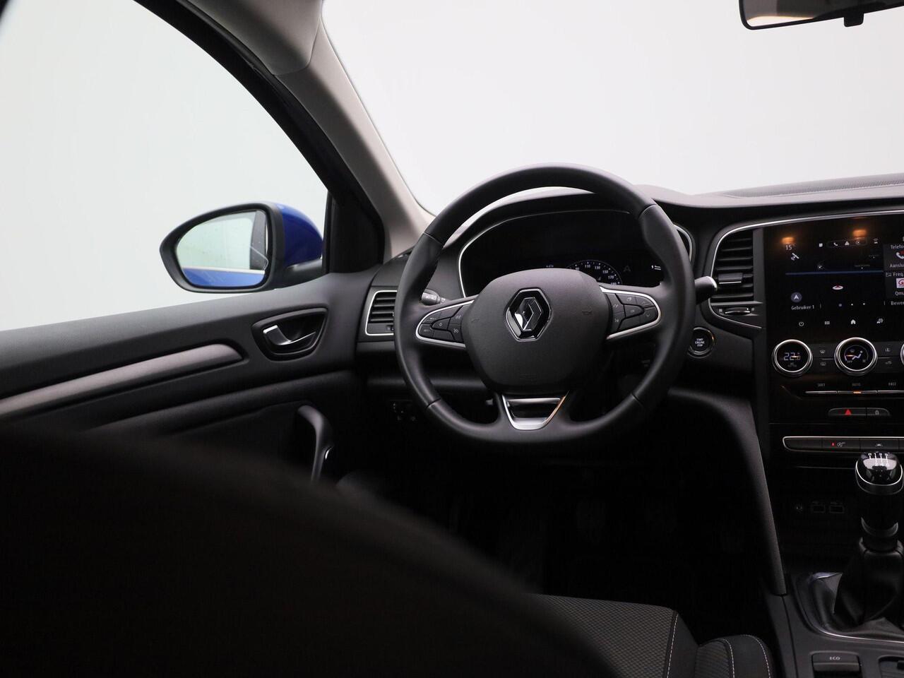 Renault MEGANE Estate 1.3 TCe 140 PK Equilibre Navigatie | Climate Control | Cruise Control | Parkeersensoren Voor en Achter | Apple Carplay & Android Auto