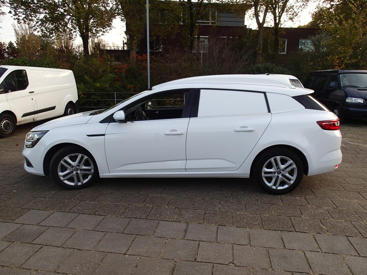 Renault MEGANE RENAULT 1.5DCI VOORZIEN VAN ARCO+CRUISE + NAVIGATIE !!! Renault Mégane 1.5 dCi Expression S&S Navigatie