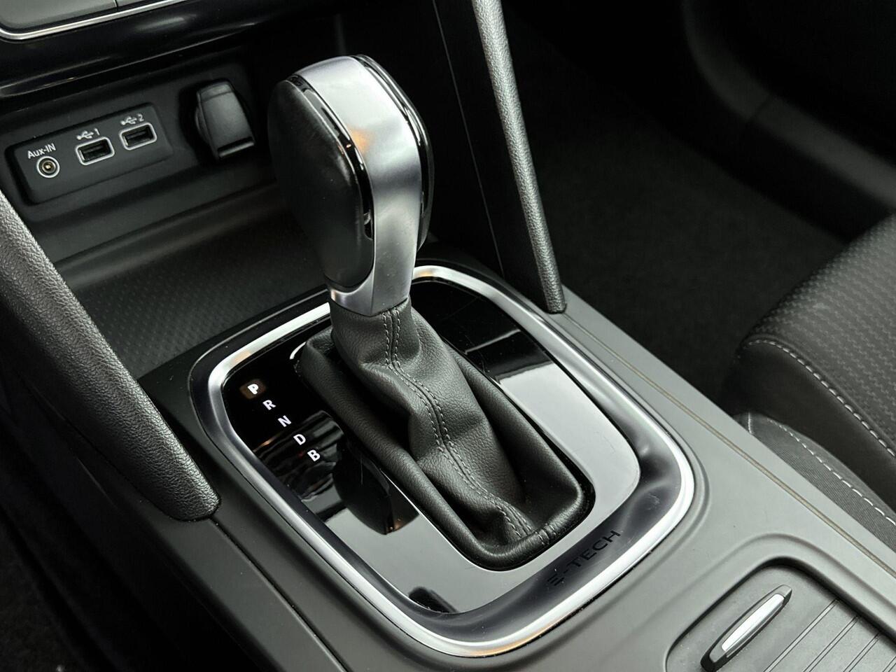 Renault MEGANE Estate 1.6 E-Tech Plug-In Hybrid 160Pk Business Zen | Navigatie | Cruise & Climate Control | Apple & Android Carplay | All Season Banden |