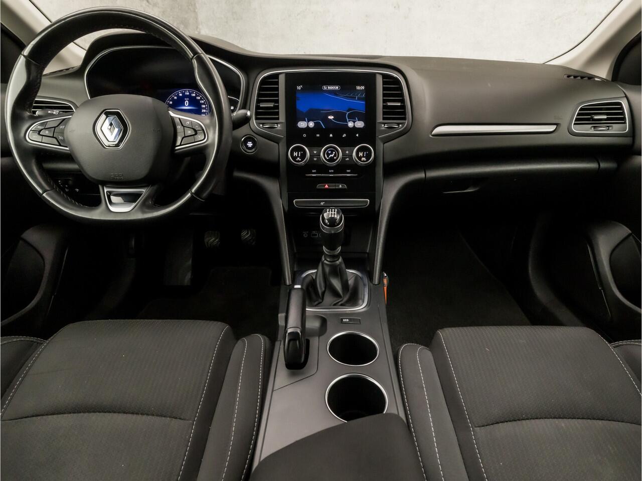 Renault MEGANE Estate 1.3 TCe Sport Deluxe (VIRTUAL COCKPIT, APPLE CARPLAY, GROOT NAVI, SPORTSTOELEN, CAMERA, LED KOPLAMPEN, TREKHAAK, DAB+, NIEUWSTAAT)