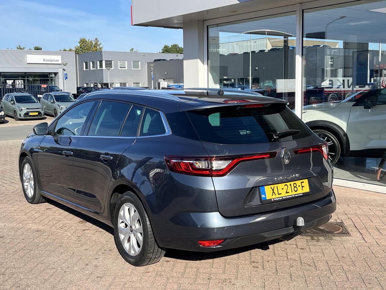 Renault MEGANE Estate 1.3 TCe Limited Trekhaak, Navigatie, Parkeersensoren, Climate control