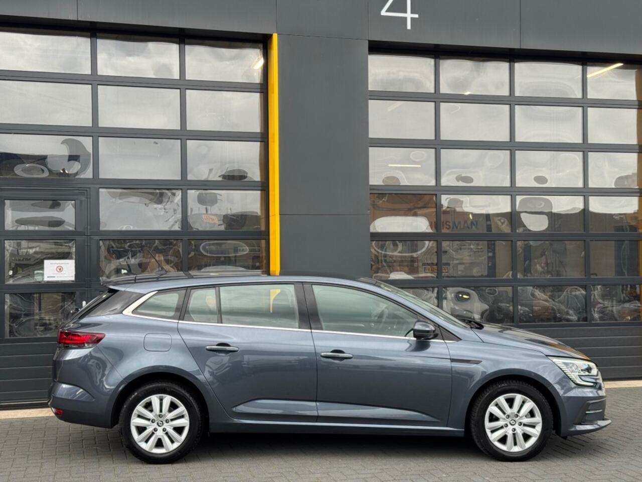 Renault MEGANE Estate 1.3 TCe 140 Equilibre Navi Parkeersensoren