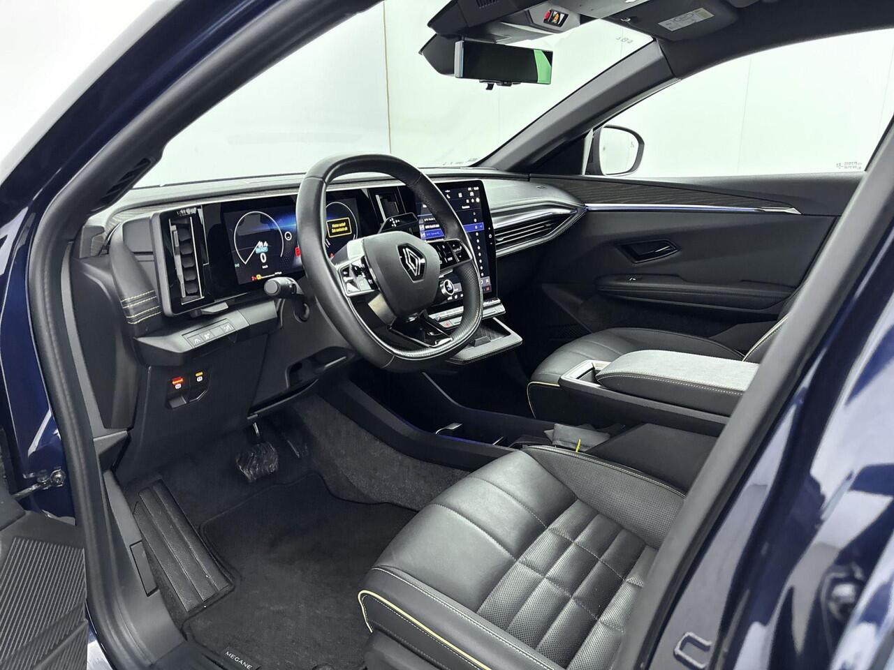 Renault MEGANE E-Tech EV60 220Pk Optimum Charge Iconic | Trekhaak | Google Navigatie | Stoel En Stuurverwarming | Adaptive Cruise Control | Park Assistent | Ledereden Bekleding | Apple/Android Carplay |