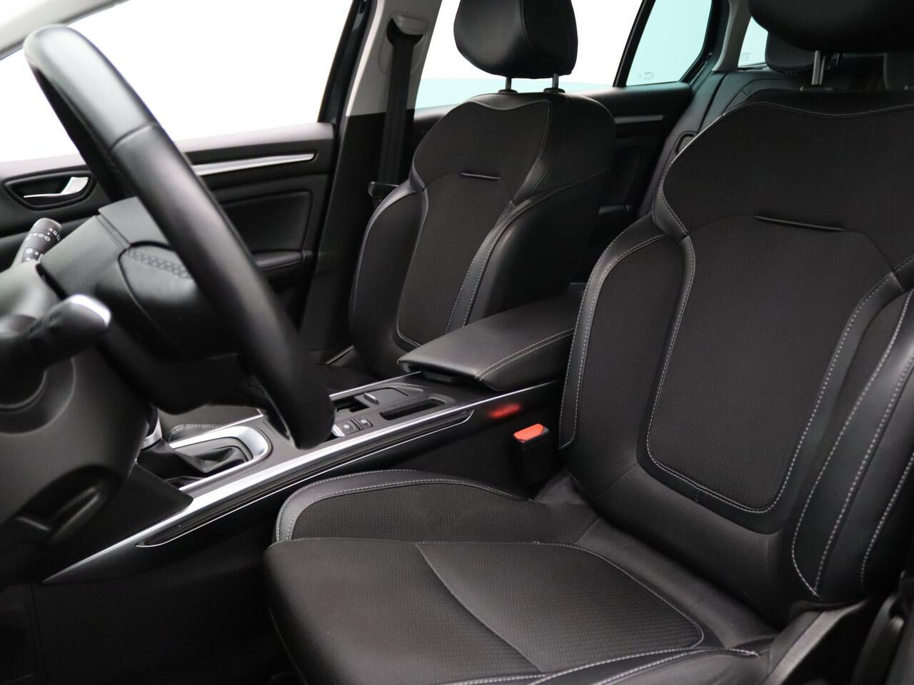 Renault MEGANE Estate TCe 140pk Techno EDC/AUTOMAAT Camera | Cruise | Navi | Stoel-/stuurverwarming