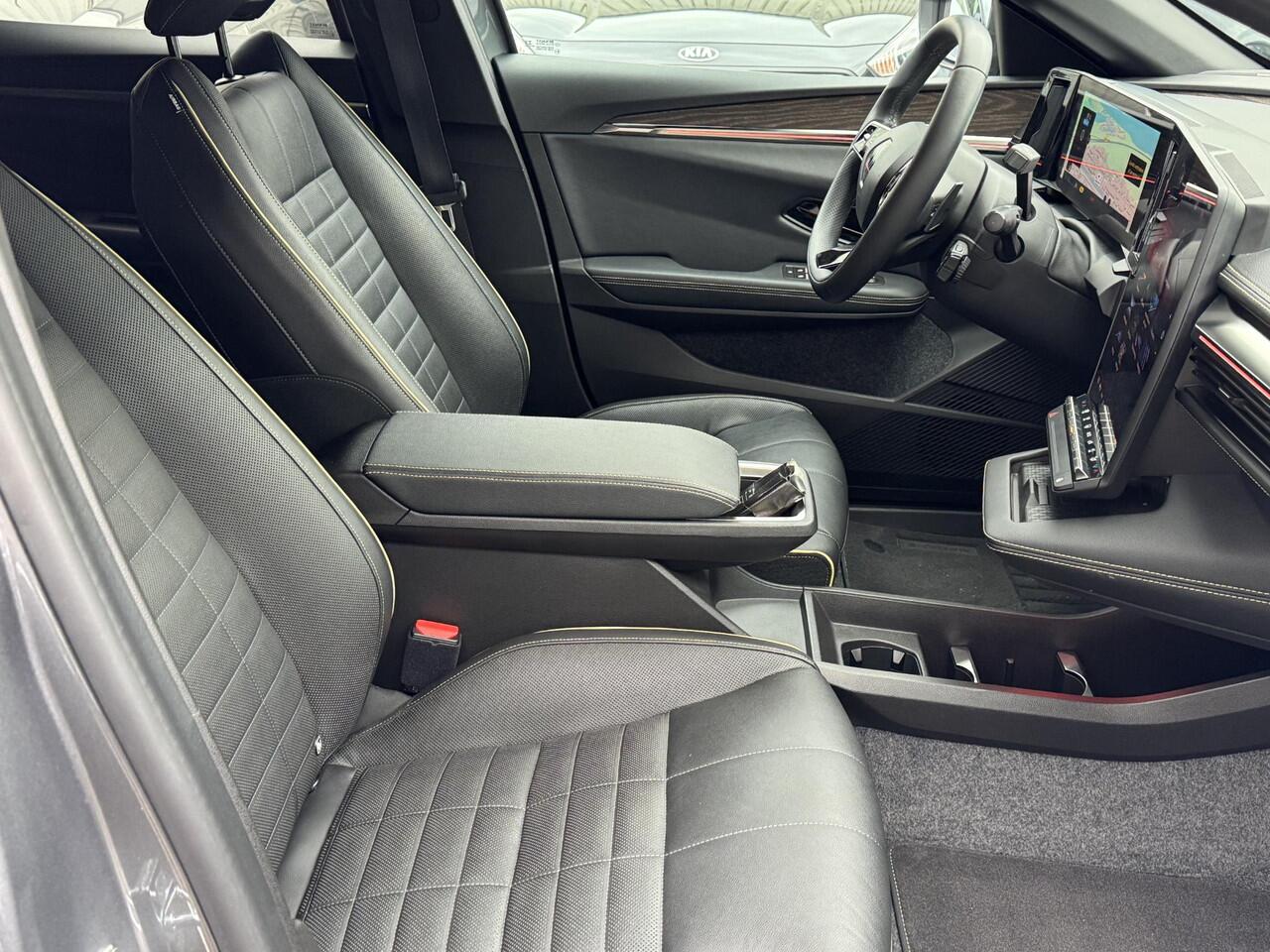 Renault MEGANE E-Tech EV60 Optimum Charge Iconic | stoel verwarming | digitale binnen spiegel | blinde hoek detectie | adaptive cruise control |