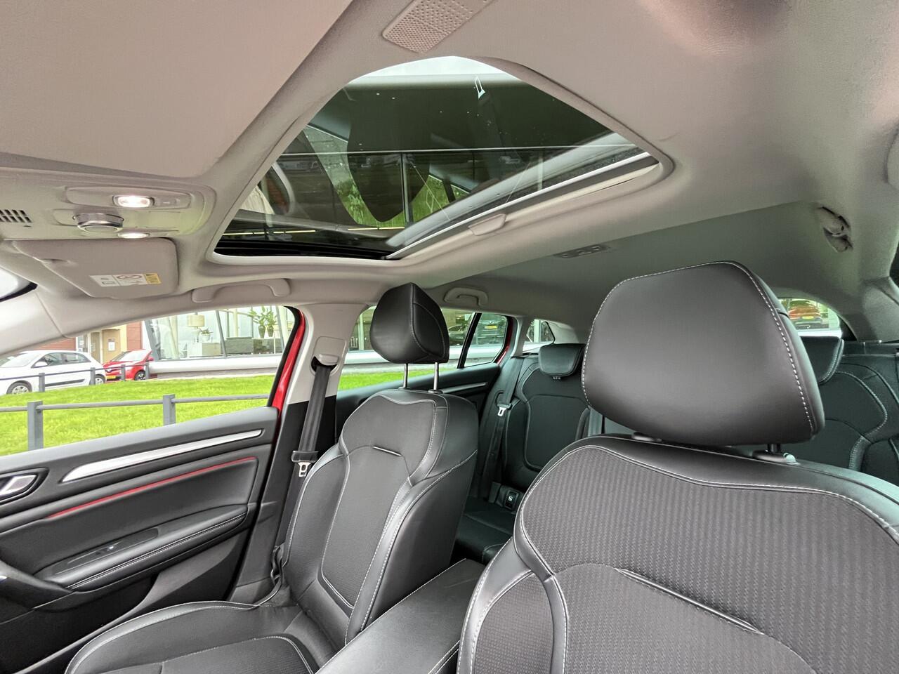 Renault MEGANE Estate 1.5 Blue dCi Intens / Automaat / Camera / Apple Carplay - Android Auto / Bose / Keyless / 16'' LMV /