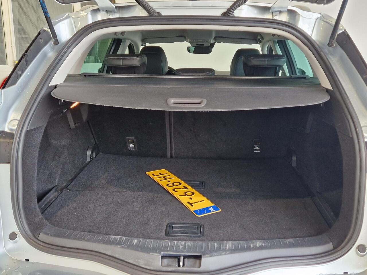 Renault MEGANE Estate 1.3 TCe 140 Techno | TREKHAAK | NAVIGATIE | CLIMATE CONTROL | DODEHOEK DETECTIE