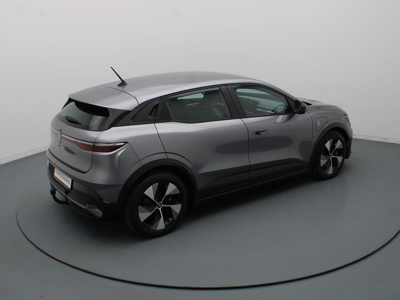 Renault MEGANE E-Tech 220pk EV60 Optimum Charge Equilibre Camera | Cruise | Parkeersens. v+a | Trekhaak