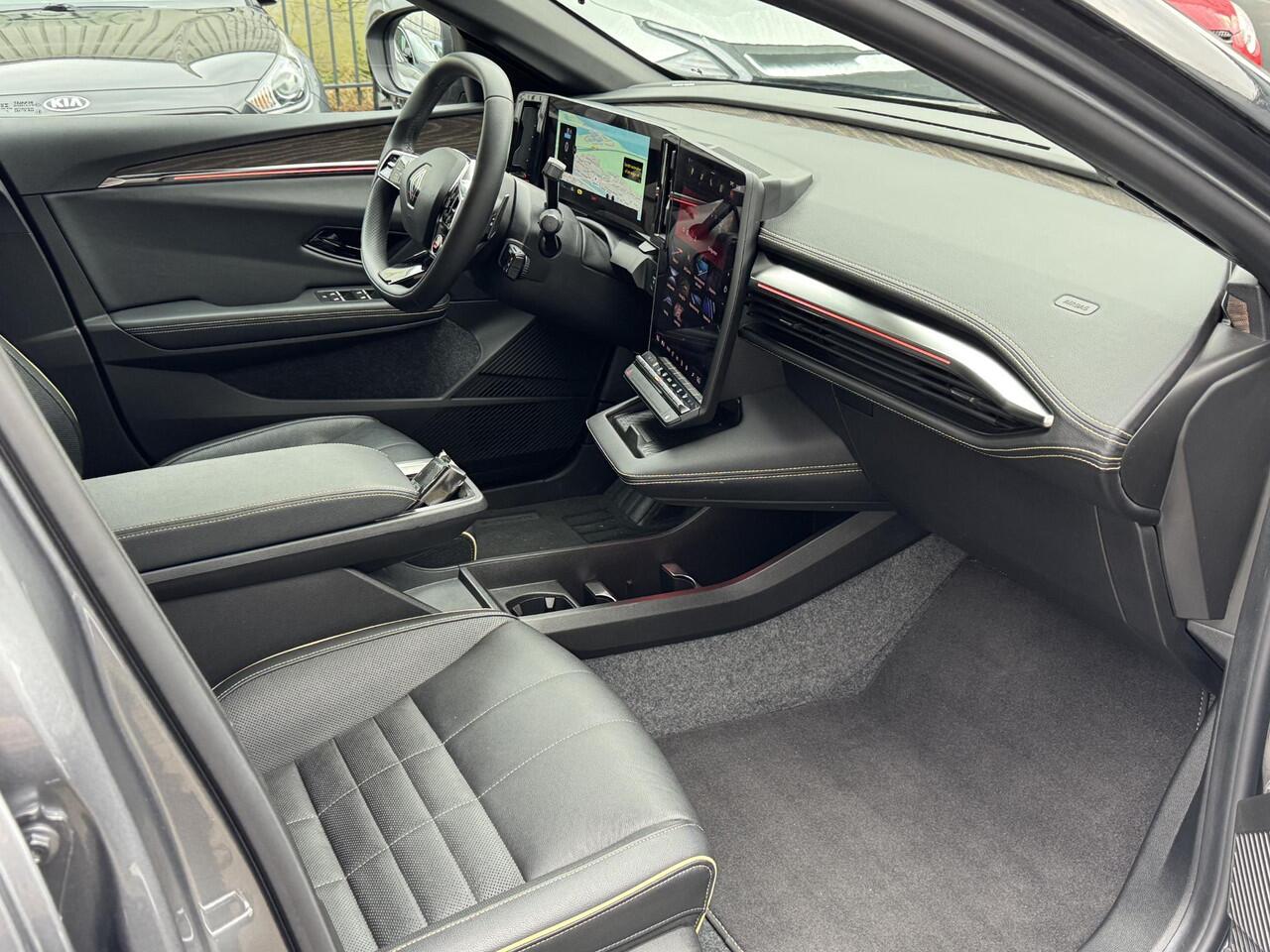 Renault MEGANE E-Tech EV60 Optimum Charge Iconic | stoel verwarming | digitale binnen spiegel | blinde hoek detectie | adaptive cruise control |