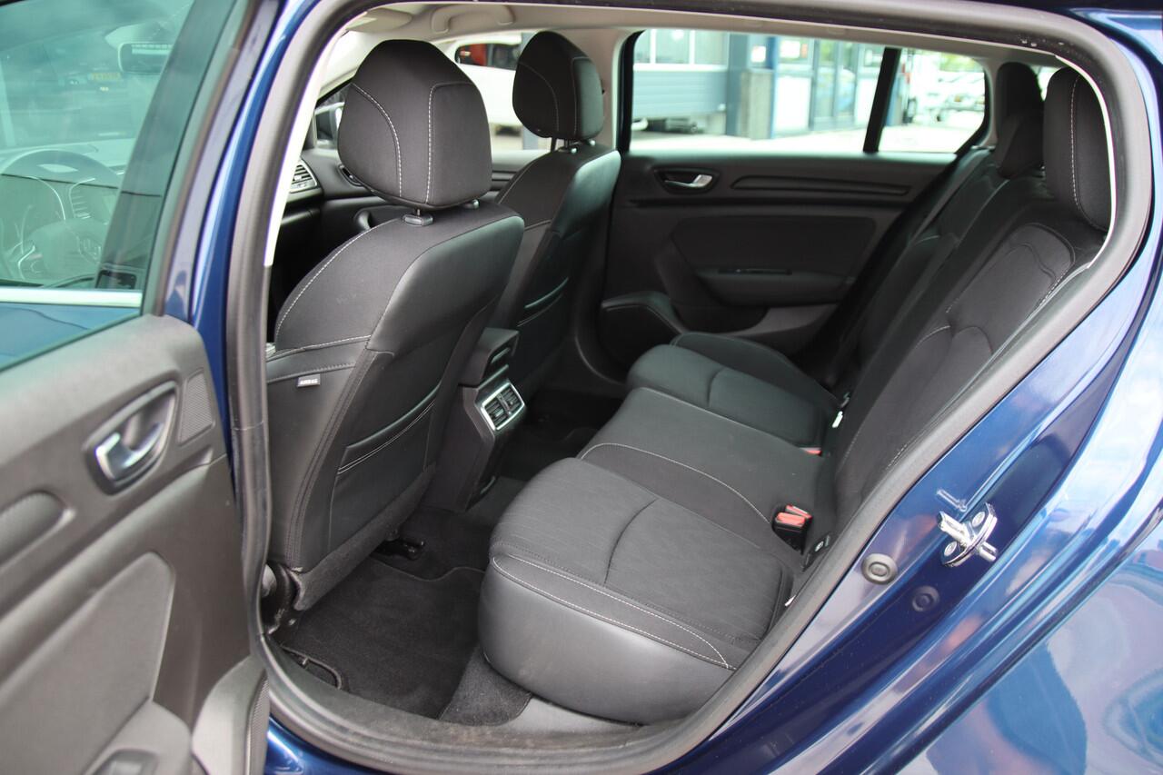 Renault MEGANE Estate 1.3 TCe Limited Clima, Carplay, Cruise, 1e eig, NL auto Aanbieding!