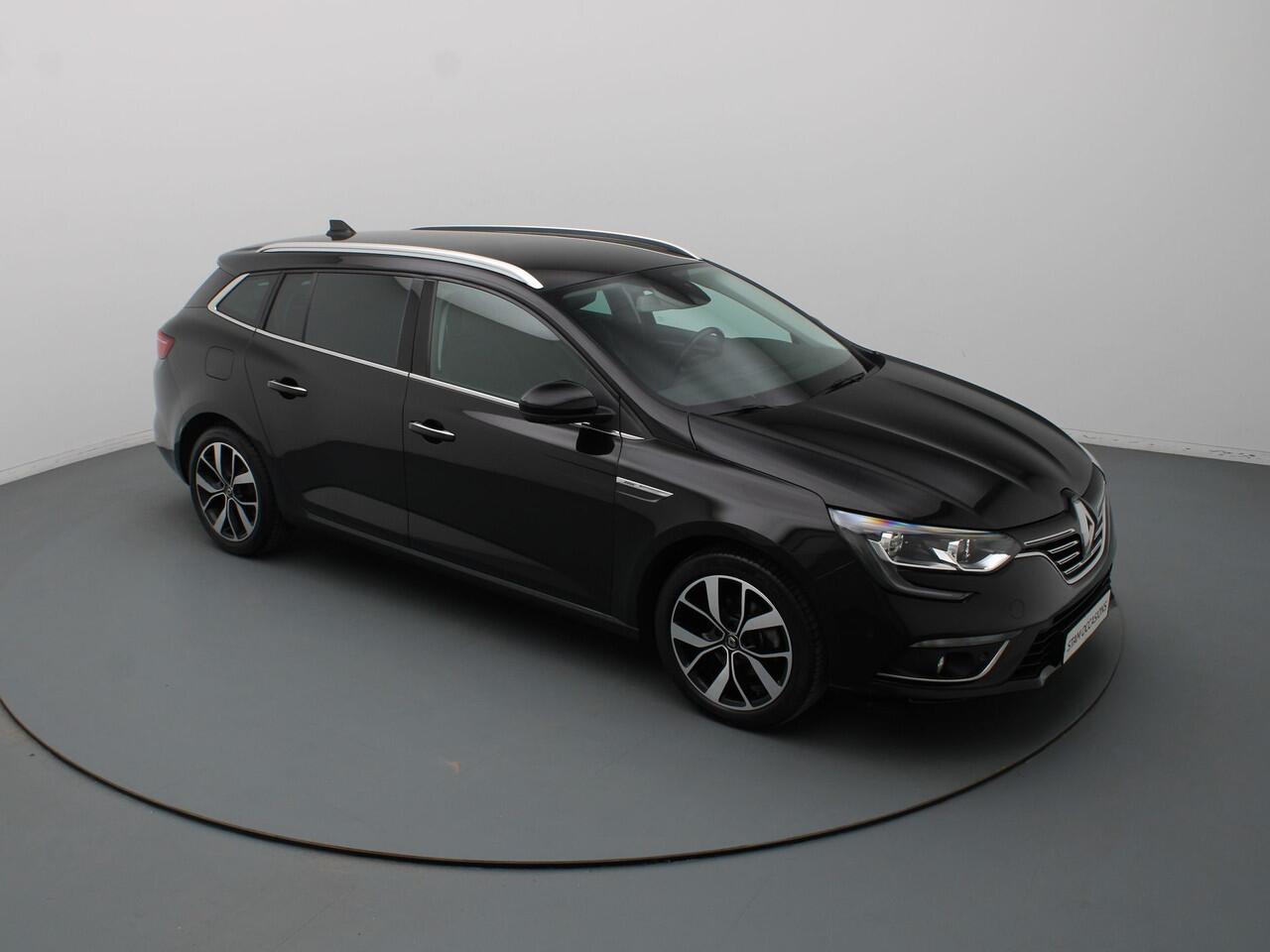 Renault MEGANE Estate TCe 115pk BOSE Camera | Cruise | Navi | Parkeersens. v+a | Trekhaak