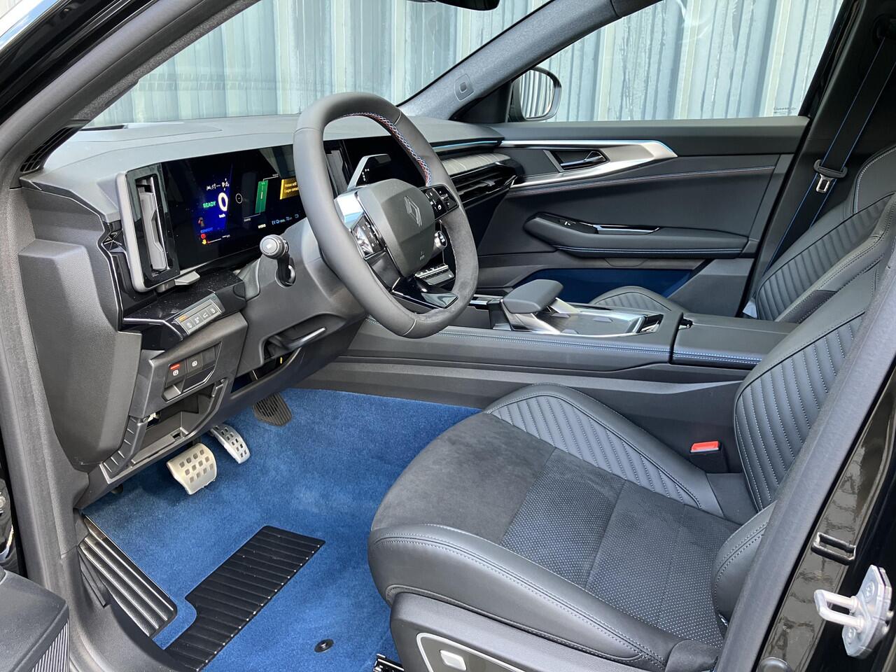 Renault Rafale E-Tech 4x4 plug-in hybrid 300 atelier Alpine 1 KM " NIEUW " / TREKHAAK / SOLAR BAY DAK / PACK VISION / HEAD-UP / ELECTR. VERST. STOELEN / ELECTR. ACHTERKLEP CAMERA 360 / ETC.