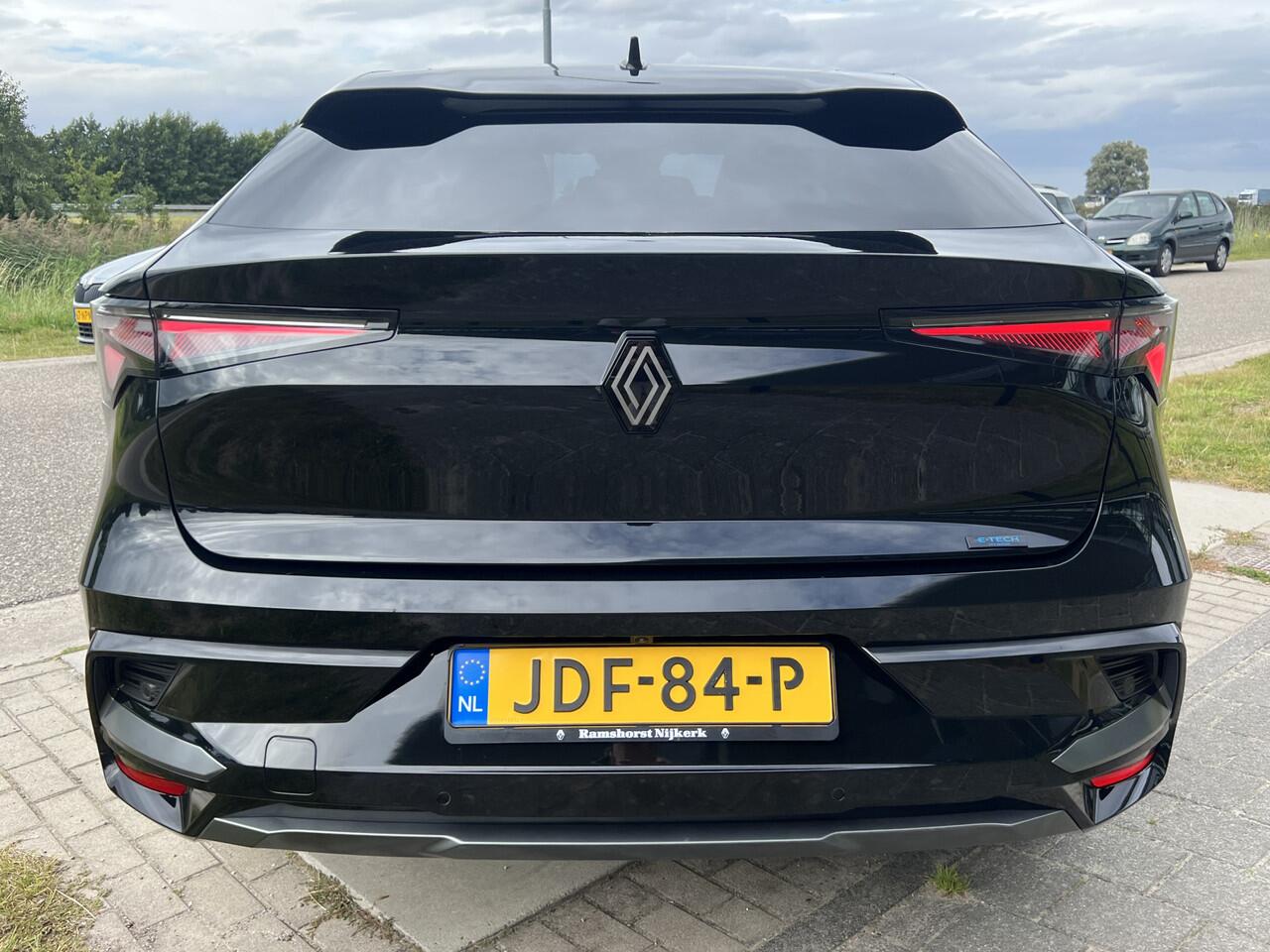 Renault Rafale 1.2 E-Tech full hybrid 200PK esprit Alpine / Panoramadak / Harman Kardon / Head-up display /