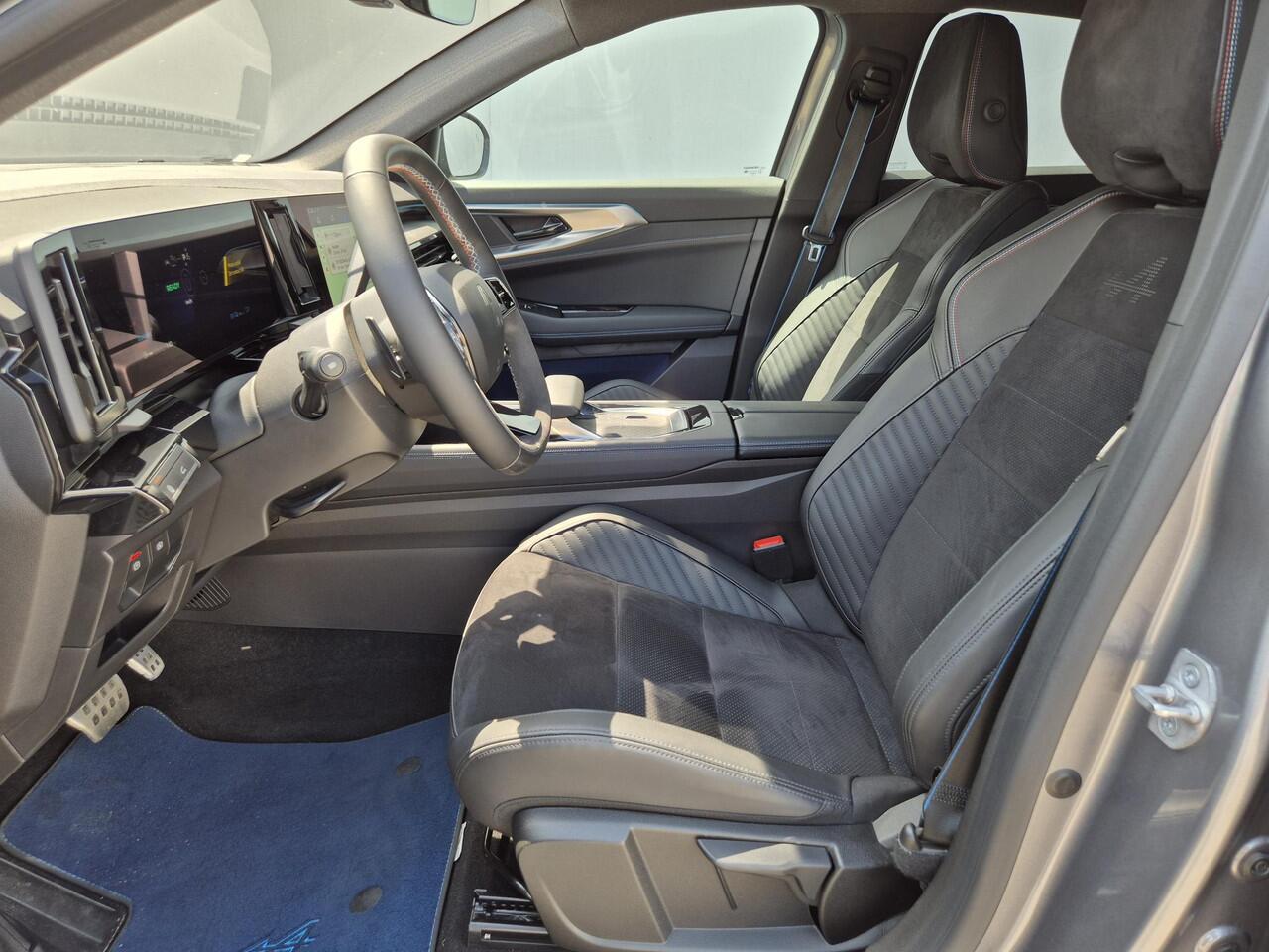 Renault Rafale E-Tech full hybrid 200 esprit Alpine Automaat / 1500kg Trekgewicht / Apple Carplay Android Auto / Stoelverwarming / Adaptief CC / Elektrische achterklep / Achteruitrijcamera / Draadloze telefoon lader / Climate control / Lichtmetalen wielen 20" /