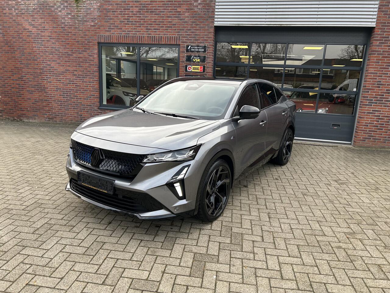 renault-rafale-1.2-e-tech-4x4-plug-